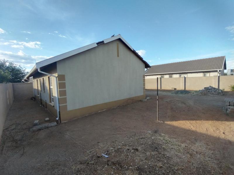 3 Bedroom Property for Sale in Roodepan Northern Cape
